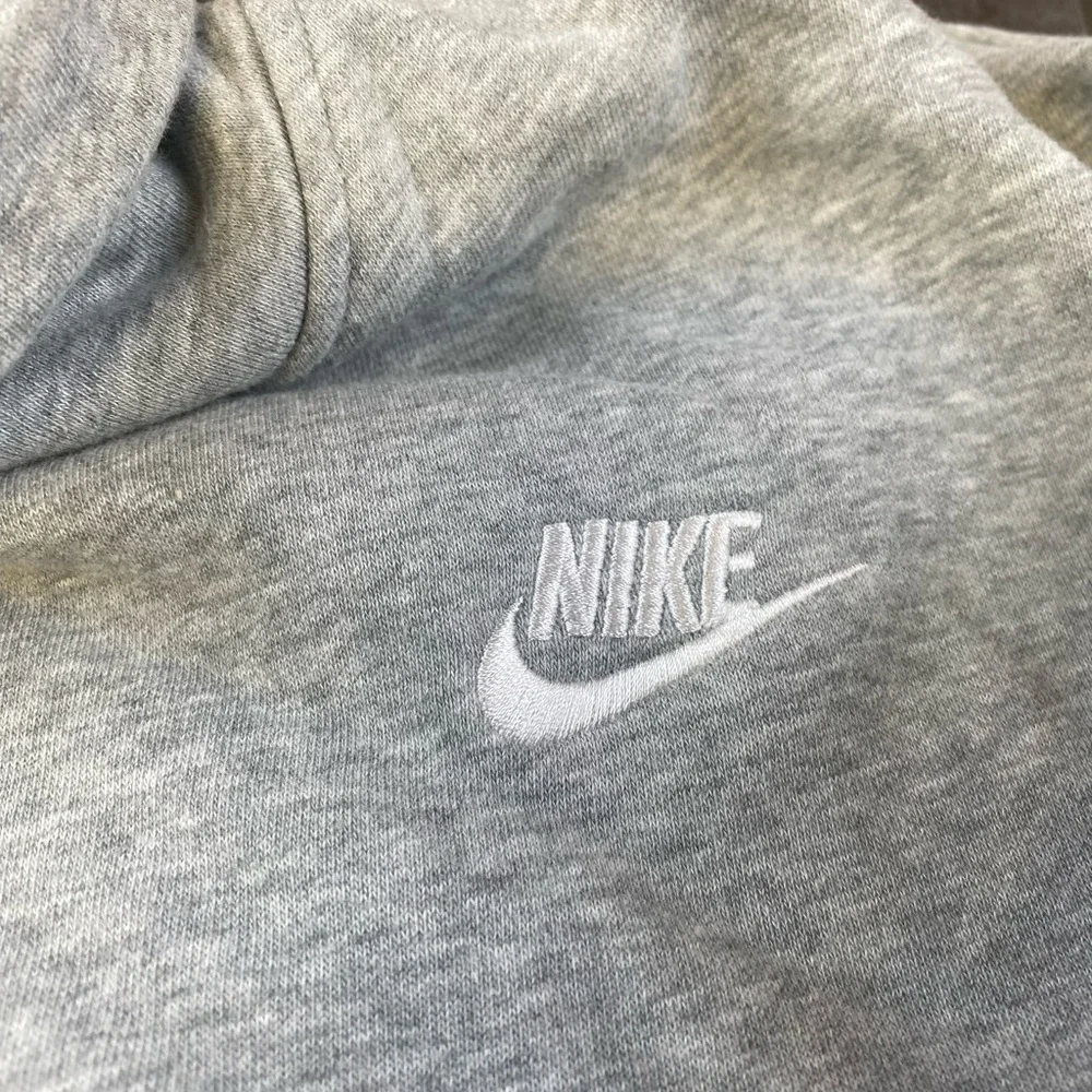 Nike comfortable sweatshirts